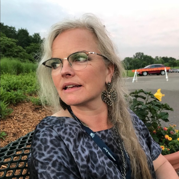 Meet your Posher, Mary - Picture 1 of 1